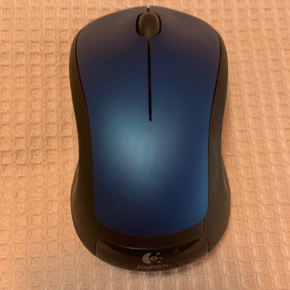 Logitech computer wireless mouse - Picture 2 of 6